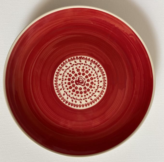 Bunzlau dinerbord rood met roosjes