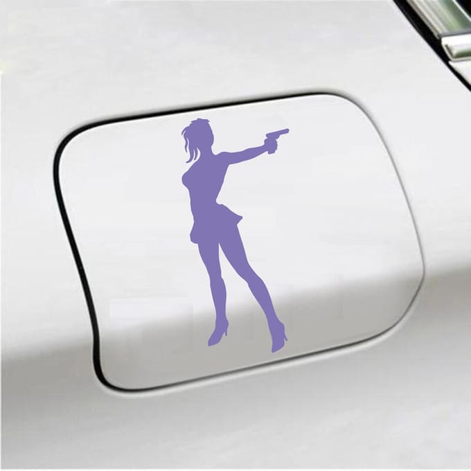 Bumpersticker - Vrouw Met Geweer - 8 X 16 - Paars