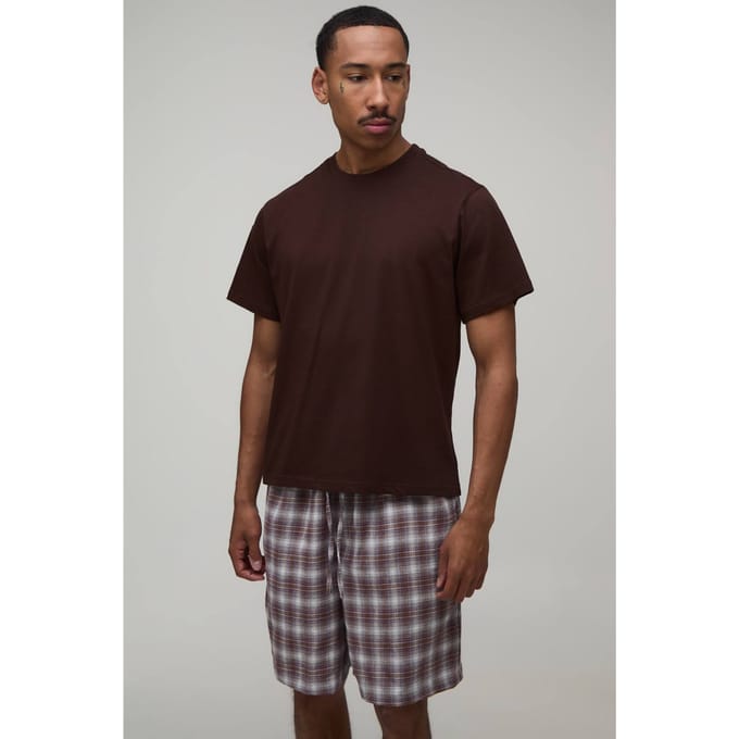Regular Fit T-shirt & Geruite Lounge Short Set | Chocolate | Size Medium