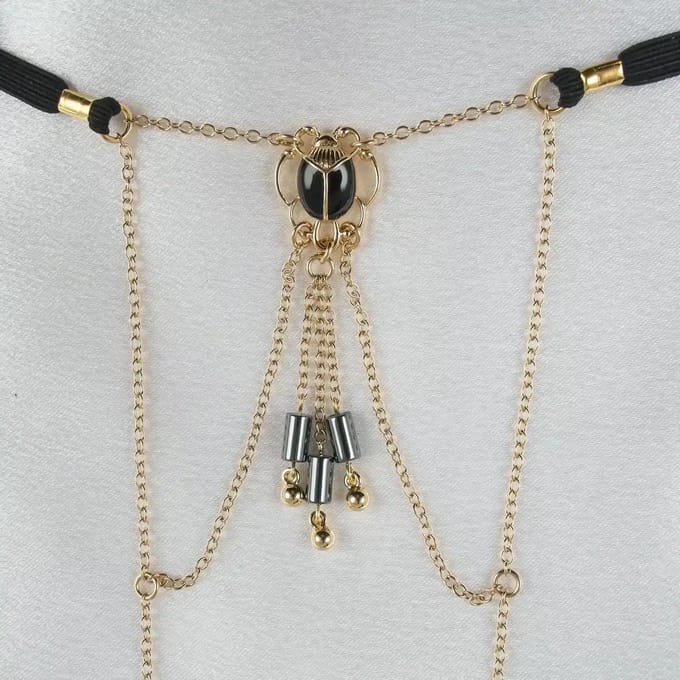 Sylvie Monthulé | G-String en Erotisch Sieraad | Sacred Scarab 1 Maat 38