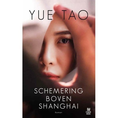 Schemering Boven Shanghai - Yue Tao - Tao Yue