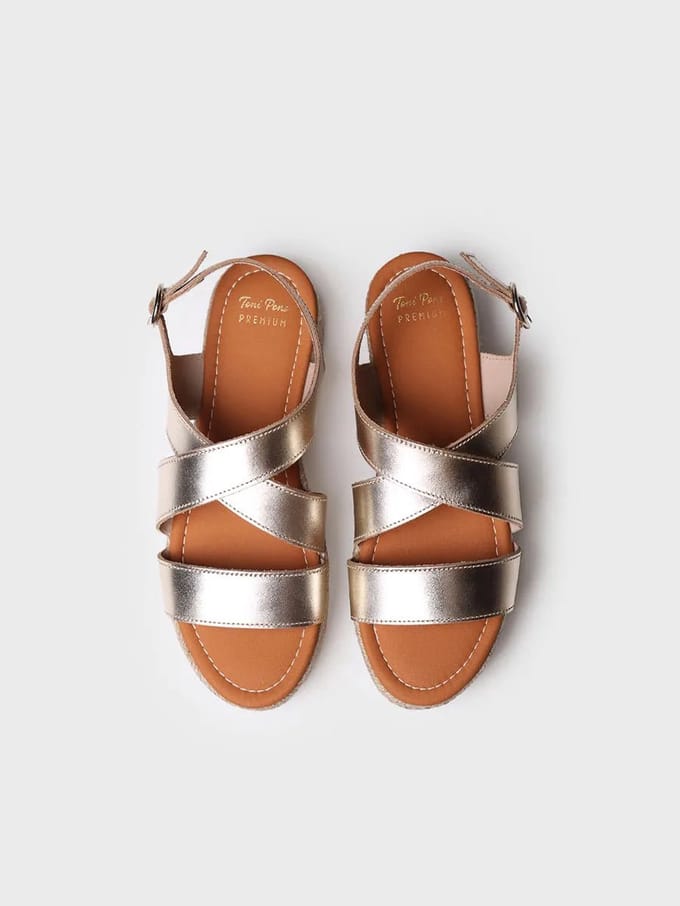Sandalen met bandjes en plateauzool | ELISENDA
