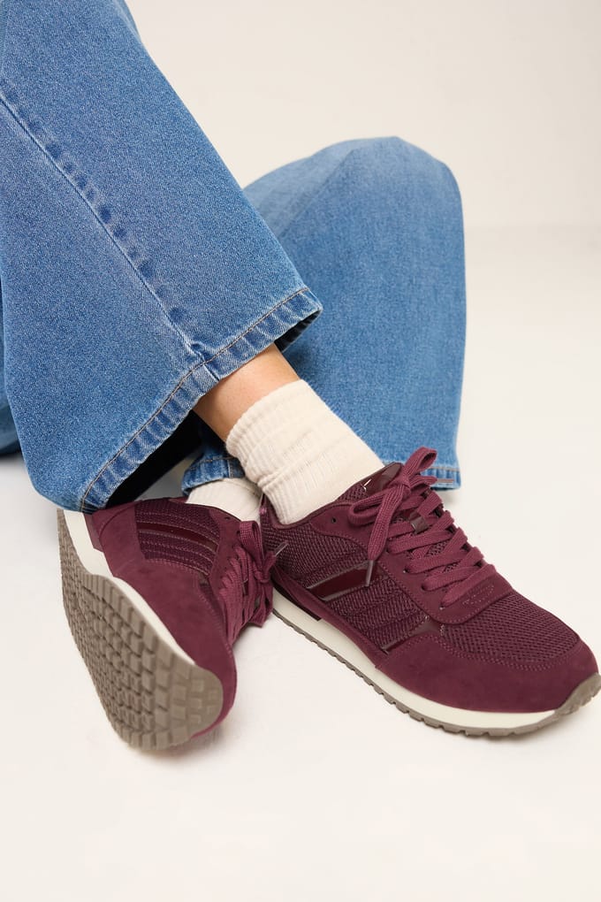 Yours Bordeauxrode Sneakers Met Zijstreep En Vetersluiting In Brede Eeepasvormsize 38EEE
