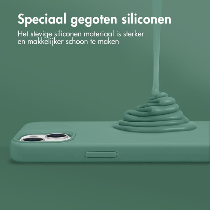 Accezz Hoesje - Geschikt voor Apple iPhone 15 - Liquid Silicone Backcover - Donkergroen