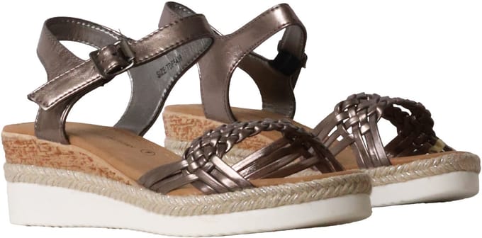 Sandalen met sleehak en bandjes