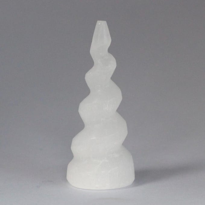 Seleniet spiraalvormige eenhoornhoorntoren - 10 cm