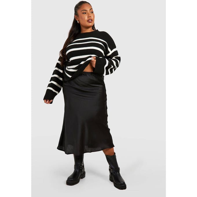boohoo Dames Plus Bias Cut Satin Midaxi Rok | Black | Maat: 26
