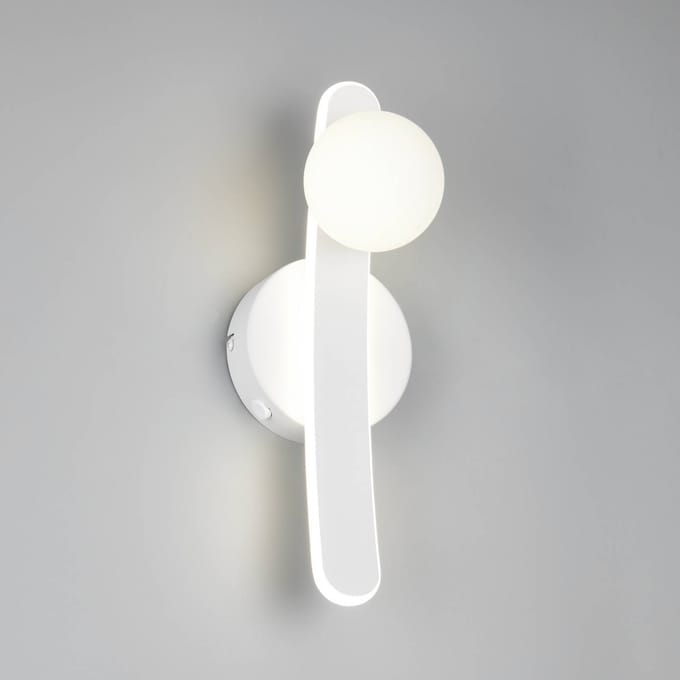 Trio Lighting LED wandlamp Napoli, mat wit, hoogte 34 cm, metaal, CCT