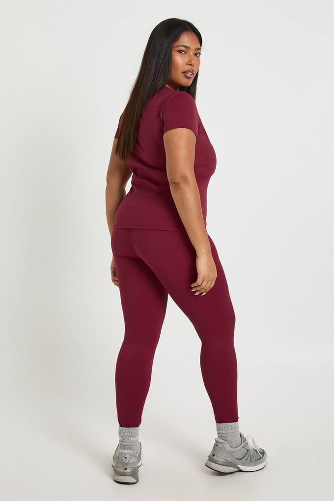 boohoo Dames Plus Superzachte Vormgevend Naaddetail Legging | Berry | Maat: 18