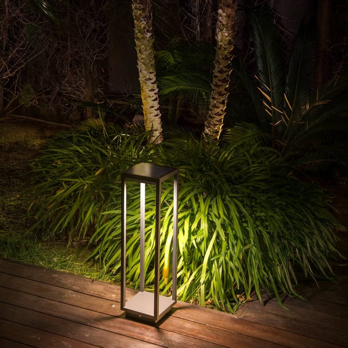 FARO BARCELONA Saura LED sokkellamp op zonne-energie met bewegingsmelder