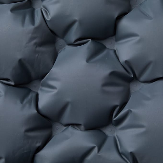 vidaXL - Kampeermatras - met - kussens - zelfopblazend - 2-persoons - grijs