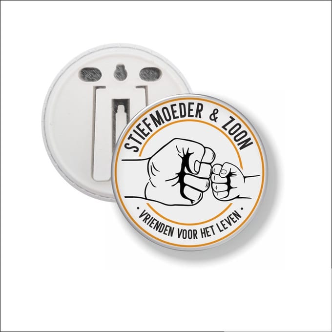 Button Met Clip 58 MM - Stiefmoeder & Zoon