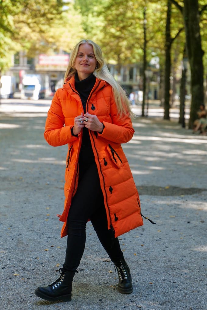 Lange dames winterjas - Gewatteerd en getailleerd - Oranje - Maat 42
