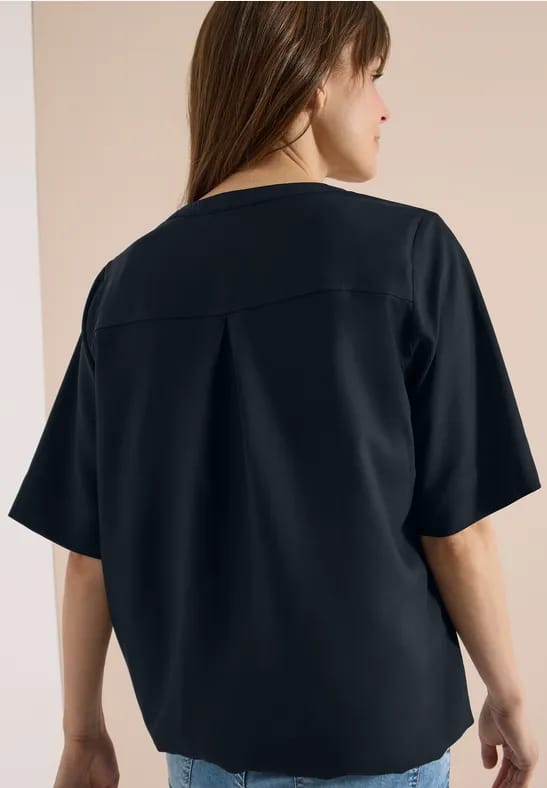 Blouse met korte mouwen en gespleten hals