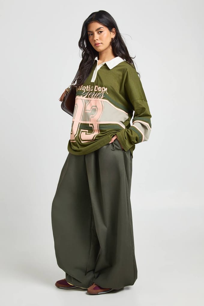boohoo Dames Varsity Grafische Voorkant Contrast Rugby Top | Olijf | Maat: 38