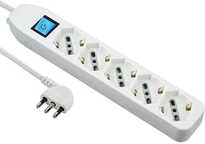 Meervoudige stopcontacten met 1,5 m kabel en ruimtebesparende stekker - Wit