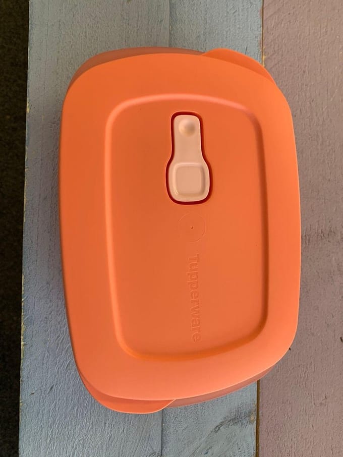 Tupperware Crystal Wave Magnetronbord , 1 liter , zalmkleur