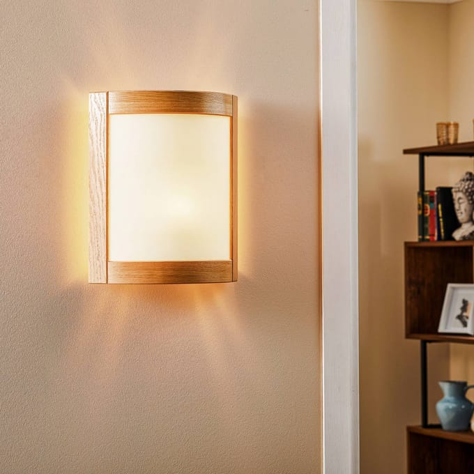 Lamkur Wandlamp Zanna van hout, hoogte 34 cm, eikenhout licht