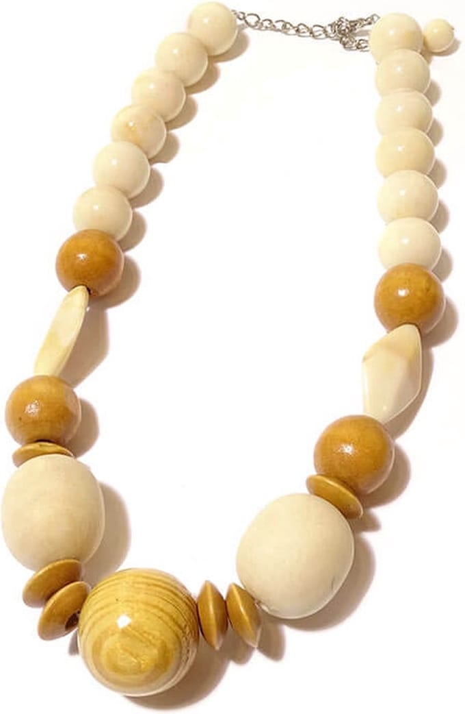 Korte Ketting met Houten Kralen