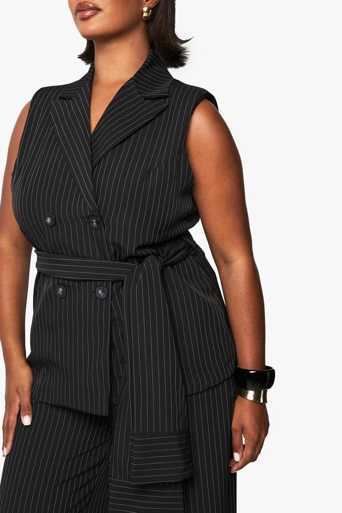 boohoo Dames PLUS VEST MET STRIKVOORKANT EN PINSTRIPES | Black | Maat: 20