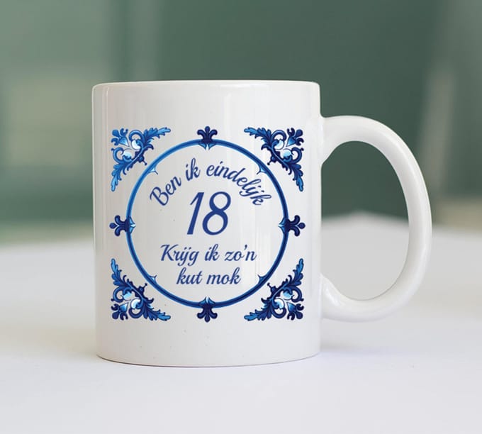 Kut Mok - Eindelijk 18 Jaar - Grappige Mok - Cadeau Verjaardag - Cadeau Mok