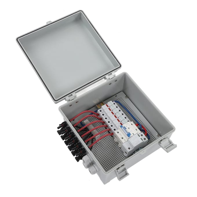 PV Combiner Box 6 Strings IP67 Waterdicht Zonne-energie Combiner Box met 15A Zekering 40KA Overspanningsbeveiliging
