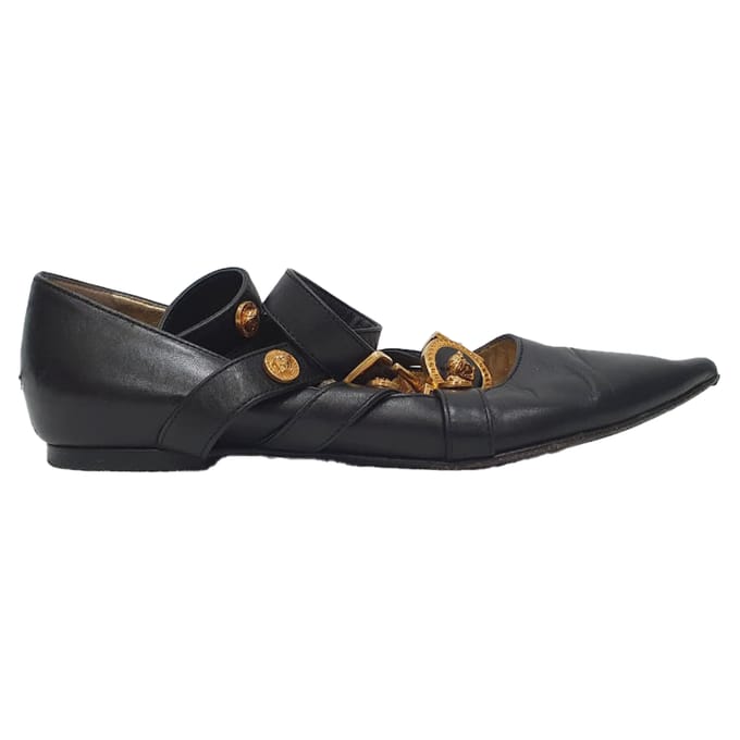 Versace Tribute Logo Ballerina Flats in Zwart Leder