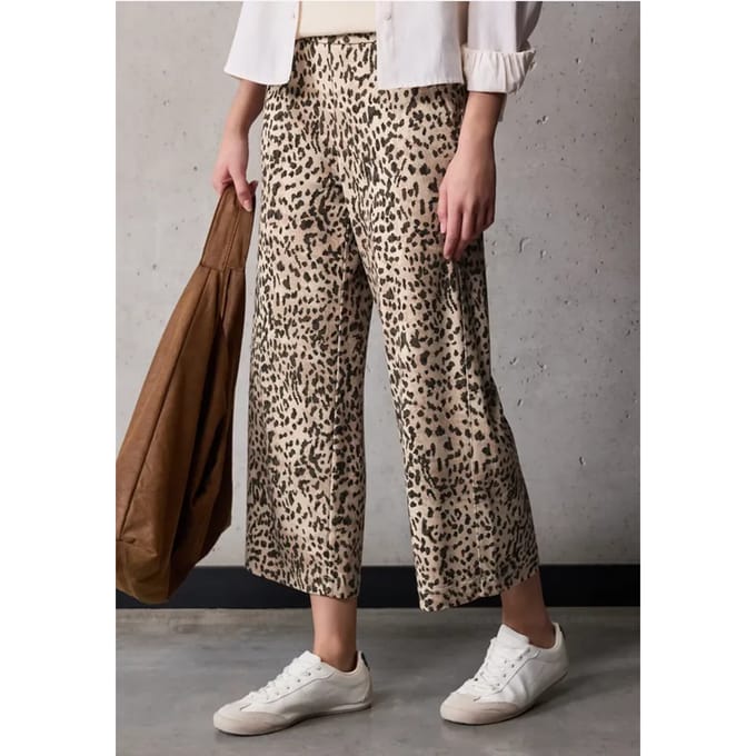 Leo-look broek