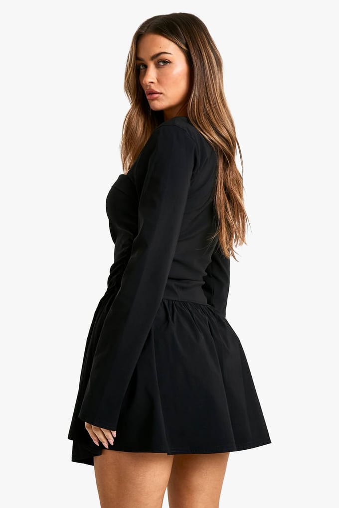 boohoo Dames Long Sleeve Skater Mini Dress | Black | Maat: 16