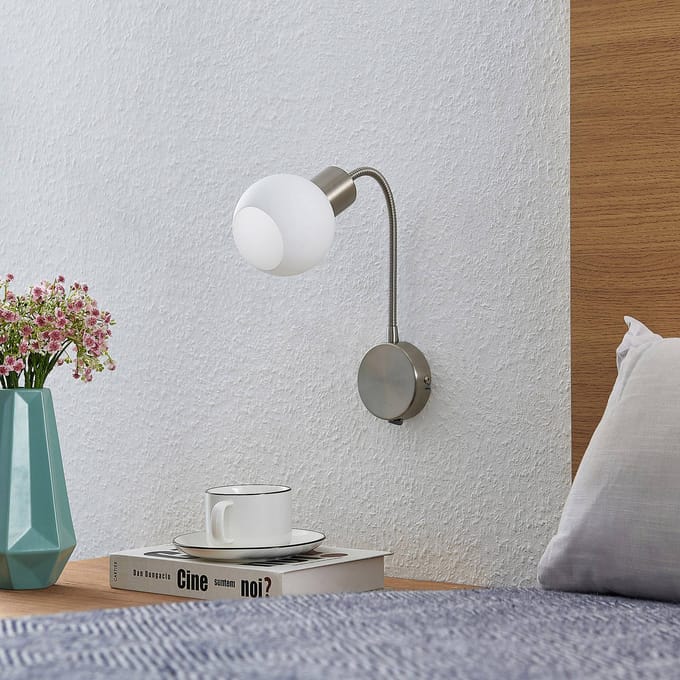 Lindby Lioma wandlamp met flexibele arm, nikkel
