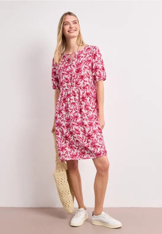 Knielange jurk met gespleten hals en print