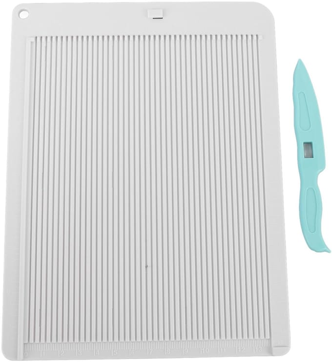 Dailygoods- Scorebord Kunststof 21,8 x 16,5 cm - Multifunctioneel - Envelopmaker - Knutselgereedschap - Draagbaar - Compact formaat - Knutselbord