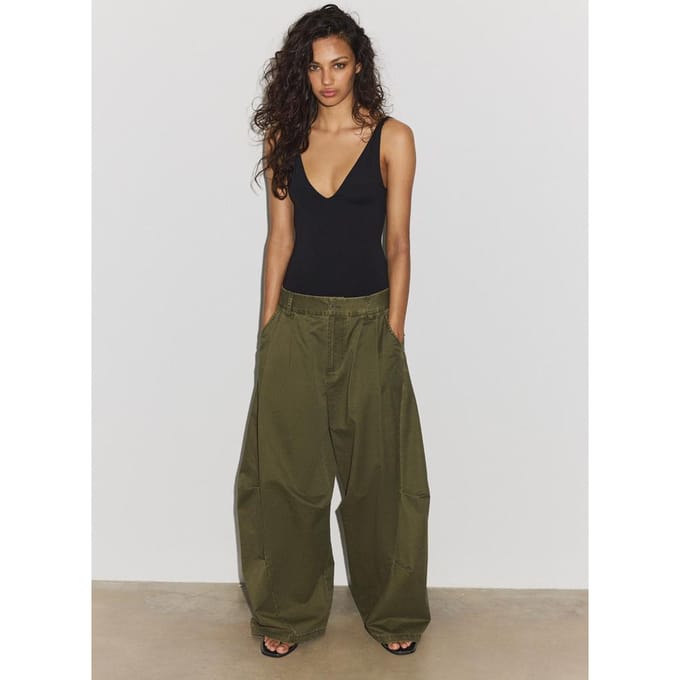 Stradivarius Body met V-hals en spaghettibandjes  Zwart L