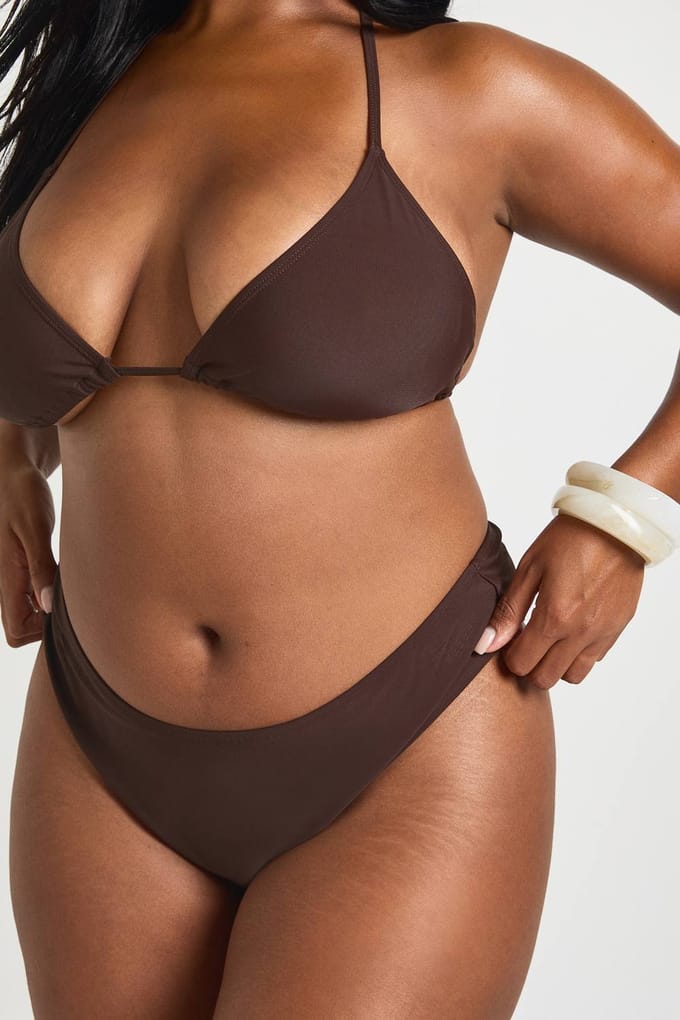 boohoo Dames Plus Essentials Effen Slip | Chocolate | Maat: 28