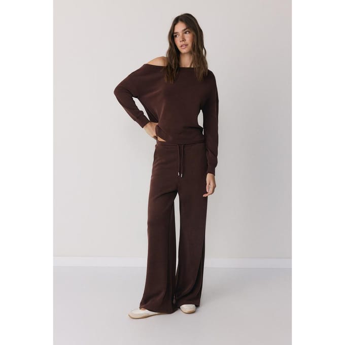 Stradivarius Soft touch sweater met blote schouder  Bruin S