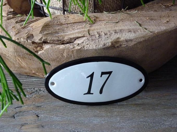 Emaille huisnummer 10x5 wit nr. 17