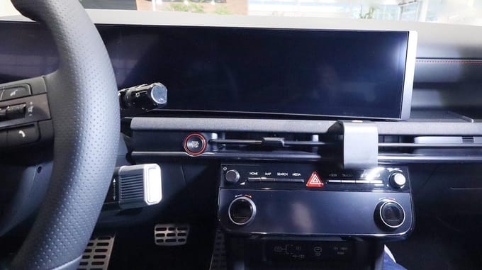 Proclip Hyundai Tucson/ Santa Cruz 25- Center mount