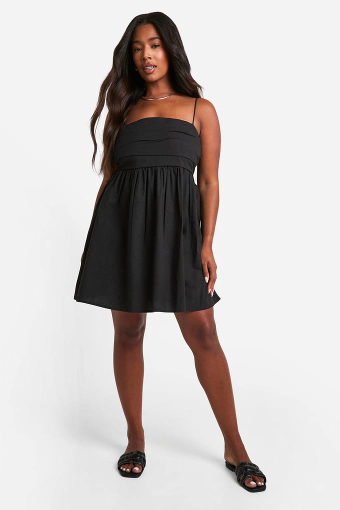 boohoo Dames Plus Katoenen Popeline Geroffelde Skater Jurk | Black | Maat: 26