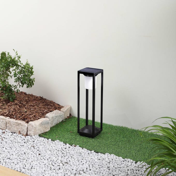 Lucande LED solar padverlichting Nilea, 50 cm, zwart, sensor