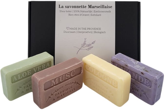 Kado set met 4 verschillende zeep, Aloë vera, Musc, Cologne, Lavendel scrub