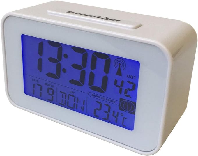 Radiogestuurde Klok - Digitale Wekker - Tijd & Temperatuur - Automatische Tijdinstelling - 12 x 7 cm - Wit