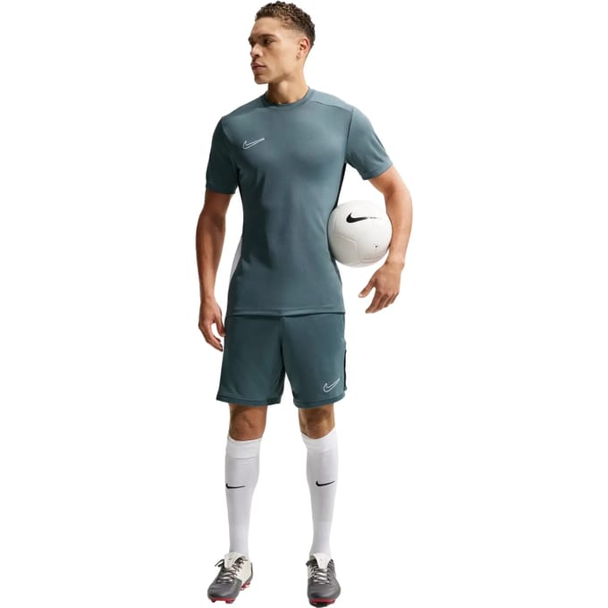 Korte Nike Academy