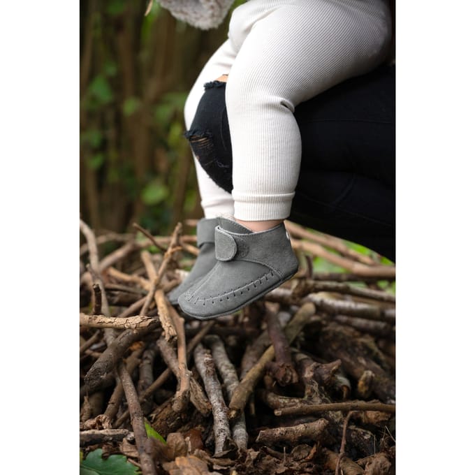 Lodger Walker - Leren Babyschoenen met Antislip - Zwart - Maat 17 - 11cm - Klittenband - Echt Leer - Baby Slofjes Buiten