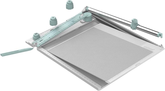 Multifunctionele Snij- en Vouwmatrijs 30x30cm voor Kaarten, Enveloppen en Dozen