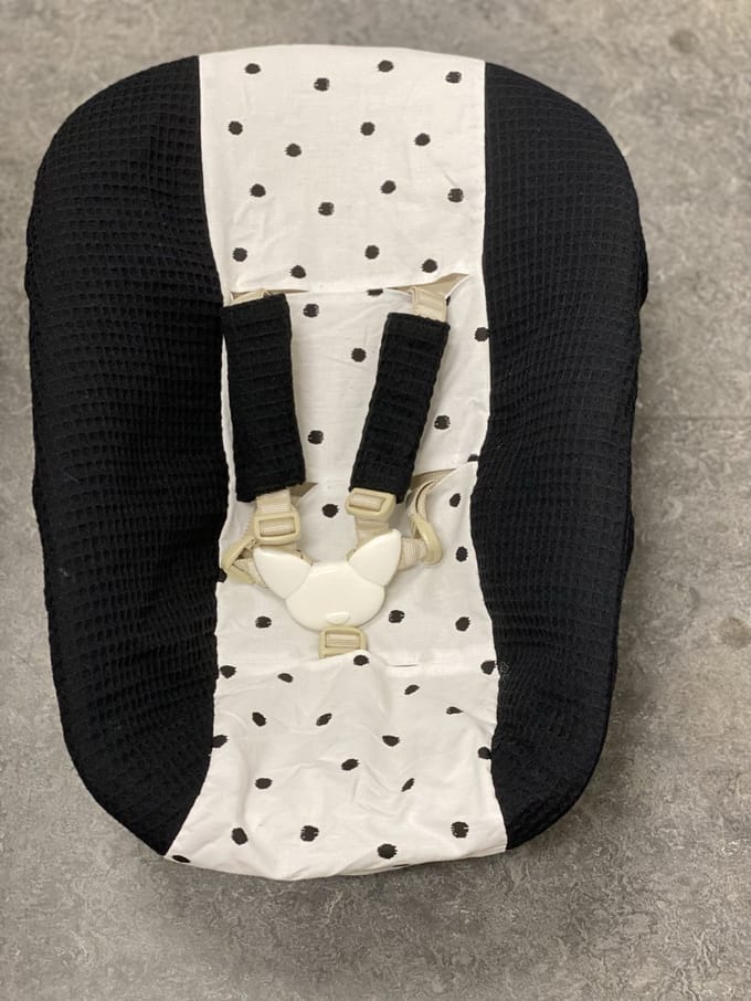 stokke newborn hoes zwart dots