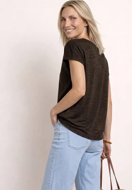 Shirt met boothals en smokdetail