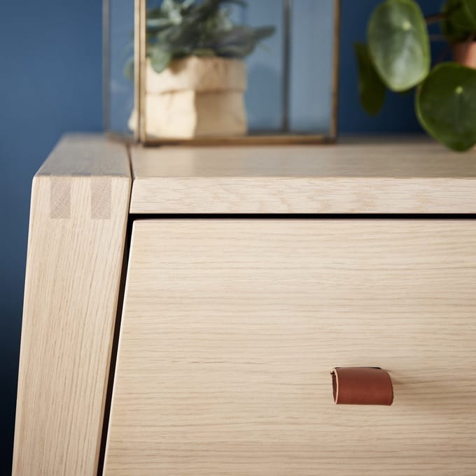Leander Linea Commode - Oak
