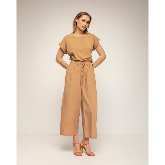 Rechte broek met zakken en elastische taille