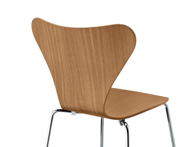 Fritz Hansen - Serie 7 3107 stoel - natuurlijk fineer - verchroomd - Walnoot - bruin