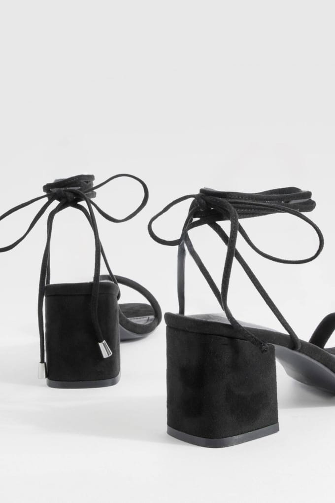 boohoo Dames Lage blokhakken met wrap-up Heels | Black | Maat: 4